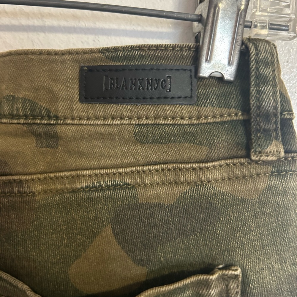 NWOT Blank NYC denim - the Reade skinny camo jeans - Picture 4 of 9